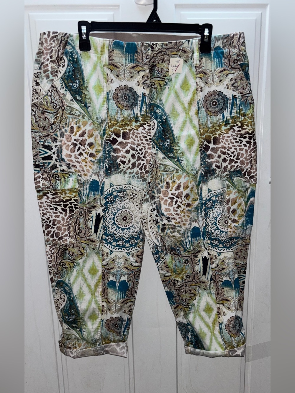 Chico's 2.5(Lg/14) Cropped Ankle Pants in Teal, Green, Brown Animal/Boho print